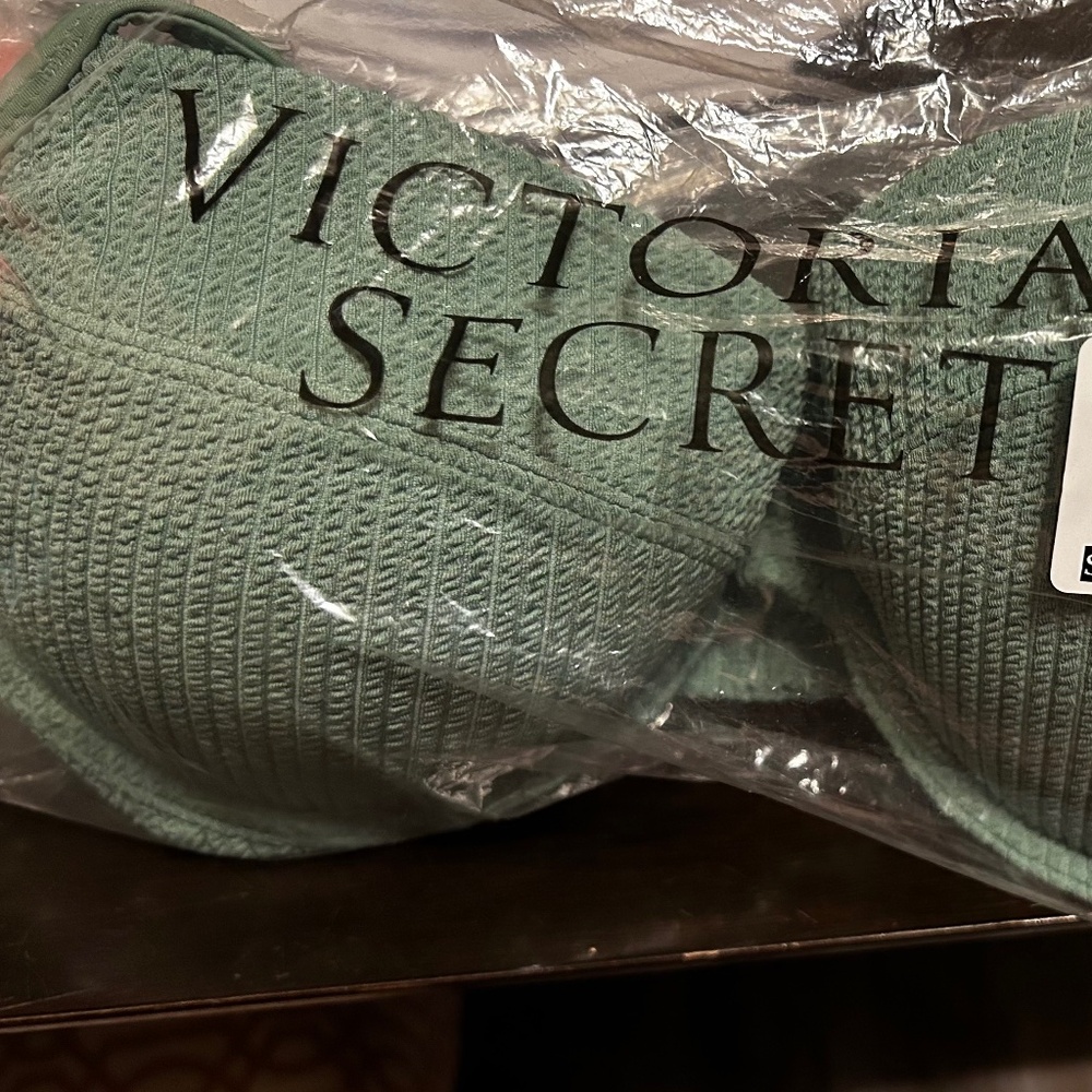 NWT VS PINK Green Push Up Bikini Top